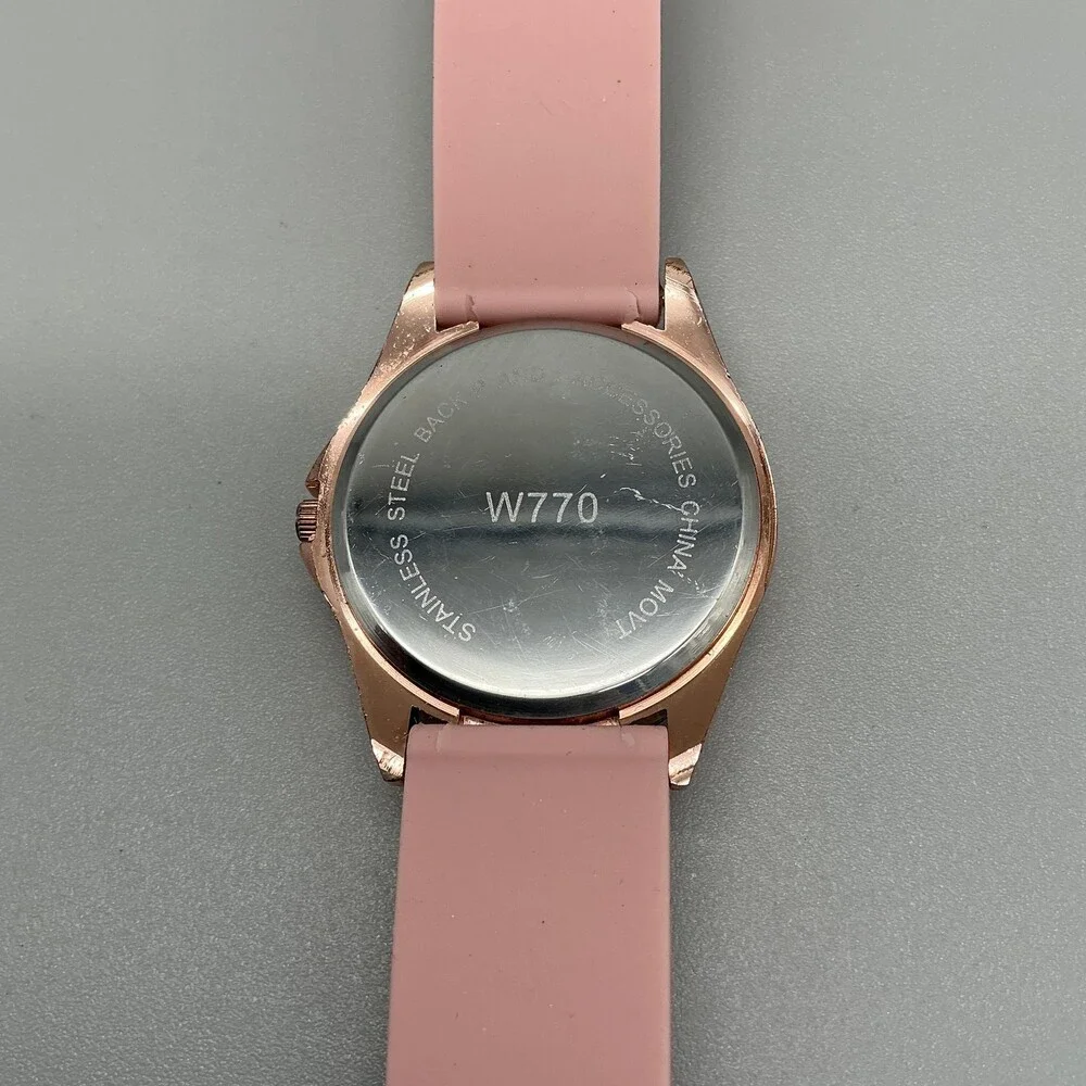 Womens Watch 39mm Pink Chevron Dial Crystal Bezel Pink Silicone Quartz W770